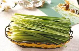 切碎的韭菜拌了油能存放吗 韭菜能冷冻保存吗？
