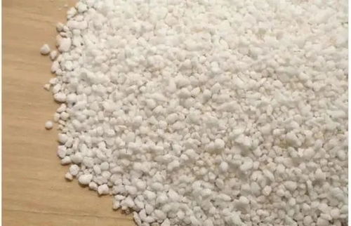 压塌屋顶的珍珠岩是什么 建筑用珍珠岩