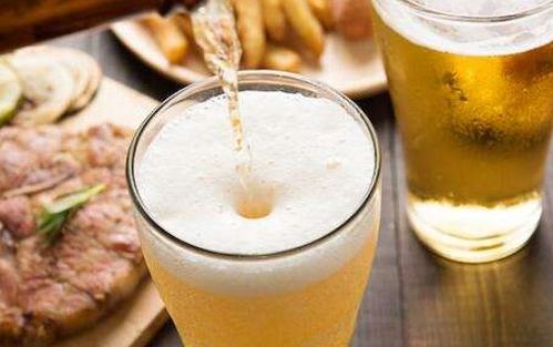 啤酒过期1到2个月可以喝吗 喝了啤酒过期6个月有事吗