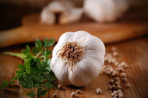 天天吃大蒜对身体好吗 男人吃生蒜对性功能有好处吗