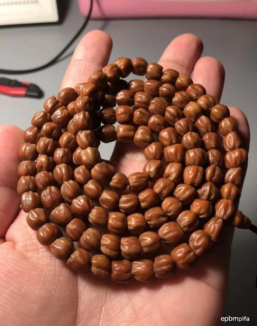 女人戴百香籽的好处 百香籽为什么叫吸血籽