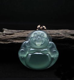 女人戴玉叶子还是佛好些 女人戴什么玉吊坠好看