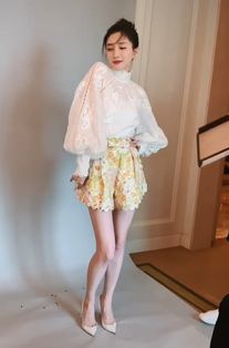女生夹完腿为什么总是一跳一跳的 夹完腿里面为什么一跳一跳的