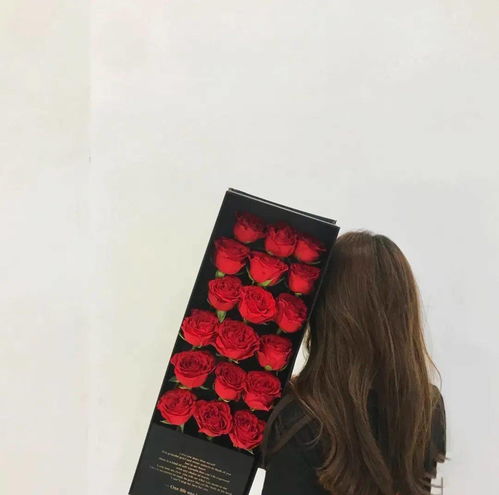 女生说将玫瑰藏于身后含义 女生说将玫瑰藏于身后我怎么回复