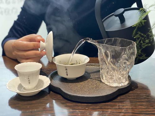 岩茶属于什么档次的茶 岩茶是红茶还是绿茶