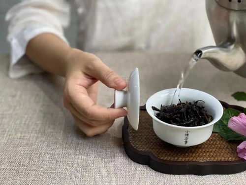 岩茶第一泡要倒掉吗 岩茶第一泡为什么叫还魂汤