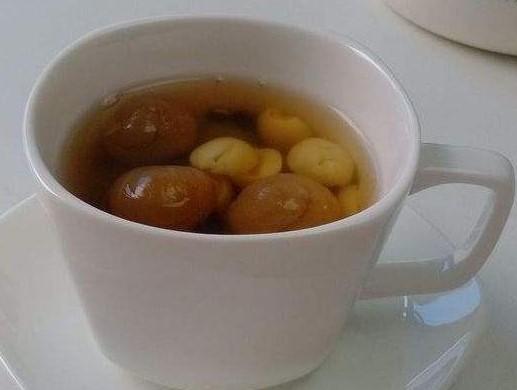 巴豆可以直接泡水喝吗 巴豆泡水喝一次多少合适