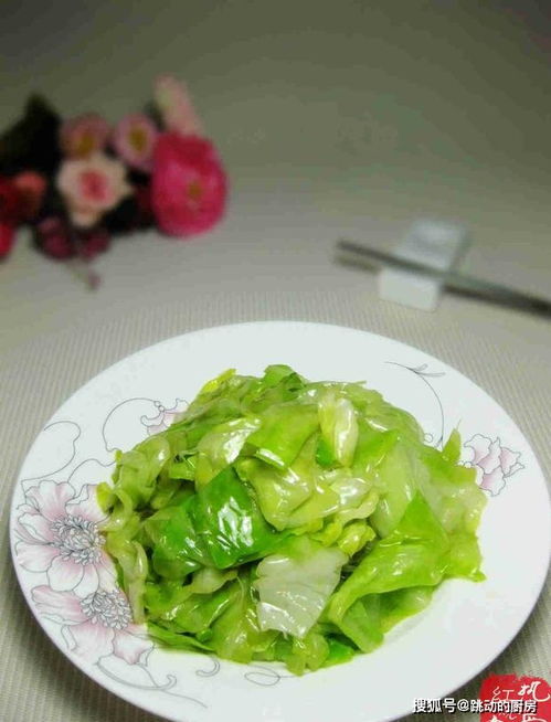 手撕包菜是圆白菜还是平包菜 手撕包菜是青甘蓝吗