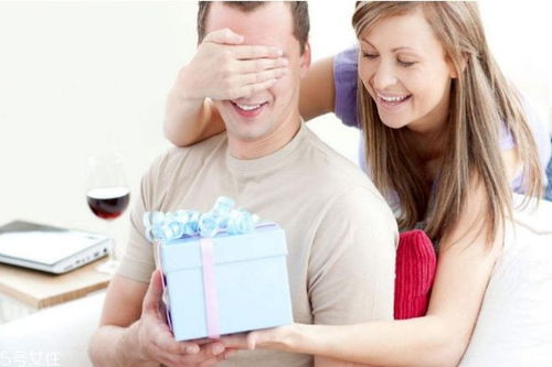 成年男人喜欢收到花吗 成熟男人内心想收到的礼物