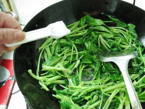 炒空心菜要去叶子吗 空心菜黄叶病用什么药