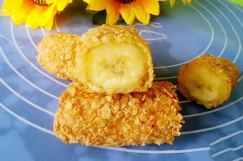 炸香蕉不放面包糠做法 炸香蕉要面粉还是淀粉