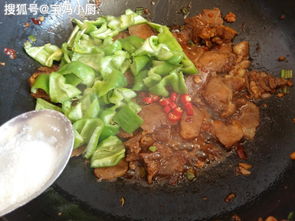 猪吃三餐好还是二餐好 猪每天喂几顿是最好的