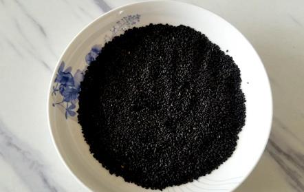生芝麻为什么不能直接吃 每天一勺黑芝麻吃了半年