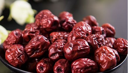 红枣核桃会不会发胖 红枣核桃一天吃几个最好