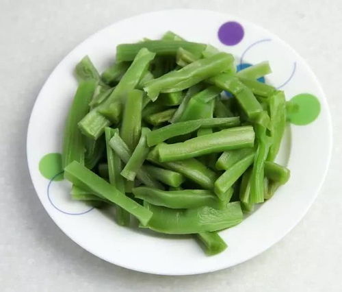 自然干的贡菜是褐色的嘛 贡菜变质的照片