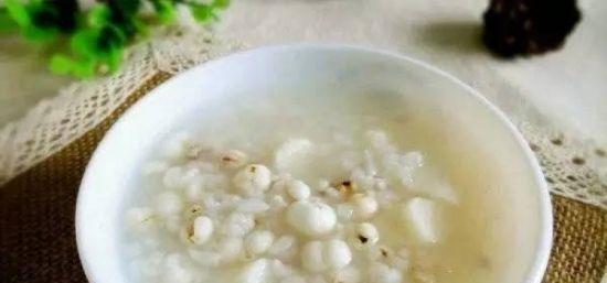 芡实泡水喝的正确方法 芡实泡水一次放几颗