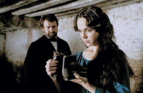 蓝色的心代表什么爱情暗示 蓝心表示爱情还是友情