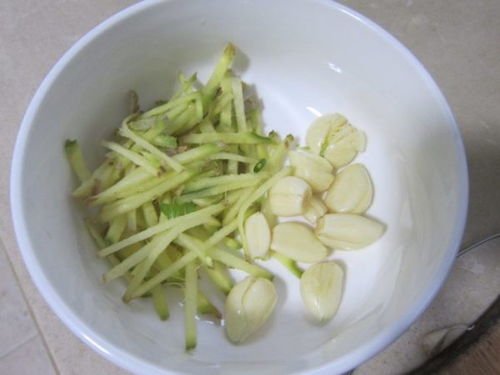 藤椒油的正确使用方法 藤椒油可以做哪些菜