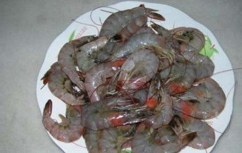虾煮熟了脚边缘发黑怎么回事 活虾煮后虾壳边缘变黑了
