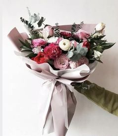 鲜花包好一夜后会干枯吗 包好的花束怎么放过夜