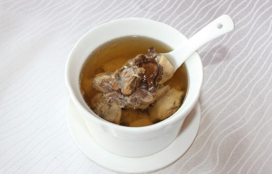 三种汤不宜给孕妇喝 十大适合孕妇喝的汤