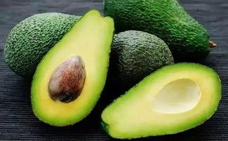 判断牛油果坏了的依据 牛油果里面变棕色了能不能吃