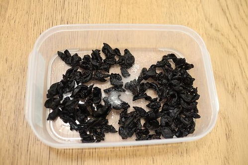 木耳泡发2一3天能吃吗 木耳泡开了放冰箱5天还能吃吗