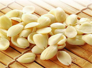 杏仁与什么相克致死 杏仁怎么处理才能食用