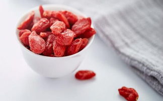 枸杞一天吃多少粒最好 吃枸杞一个月真实感受