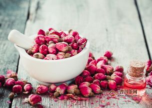 玫瑰花茶什么人不能喝 玫瑰花和什么一起泡可以祛斑
