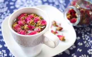 玫瑰花茶一天喝几朵最佳 玫瑰花和什么一起泡可以祛斑