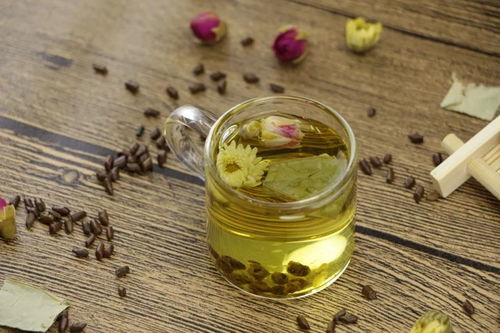 玫瑰菊花茶千万别乱喝 玫瑰花喝了一个月脸发黑了