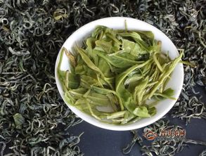 红茶与绿茶功效的区别 长期喝红茶好还是绿茶好
