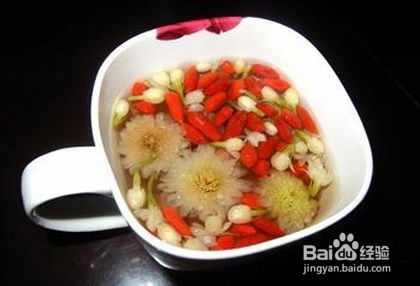 经常喝白菊花有什么好处 喝菊花茶6大害处