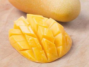 芒果硬硬的是不是生的 青芒要吃硬的还是软的