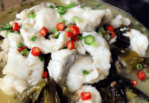 草鱼和鲫鱼哪个更有营养 草鱼为什么叫癌鱼
