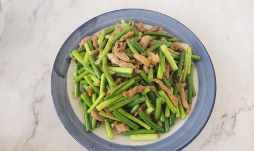 蒜苔一年四季都有吗 夏天的蒜苔是反季节蔬菜吗
