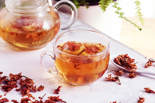 金银花泡水喝的好处 三种人不宜喝金银花水