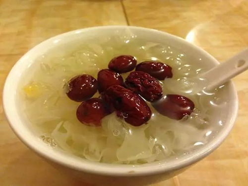 银耳红枣汤的5大禁忌 女性长期吃银耳的危害